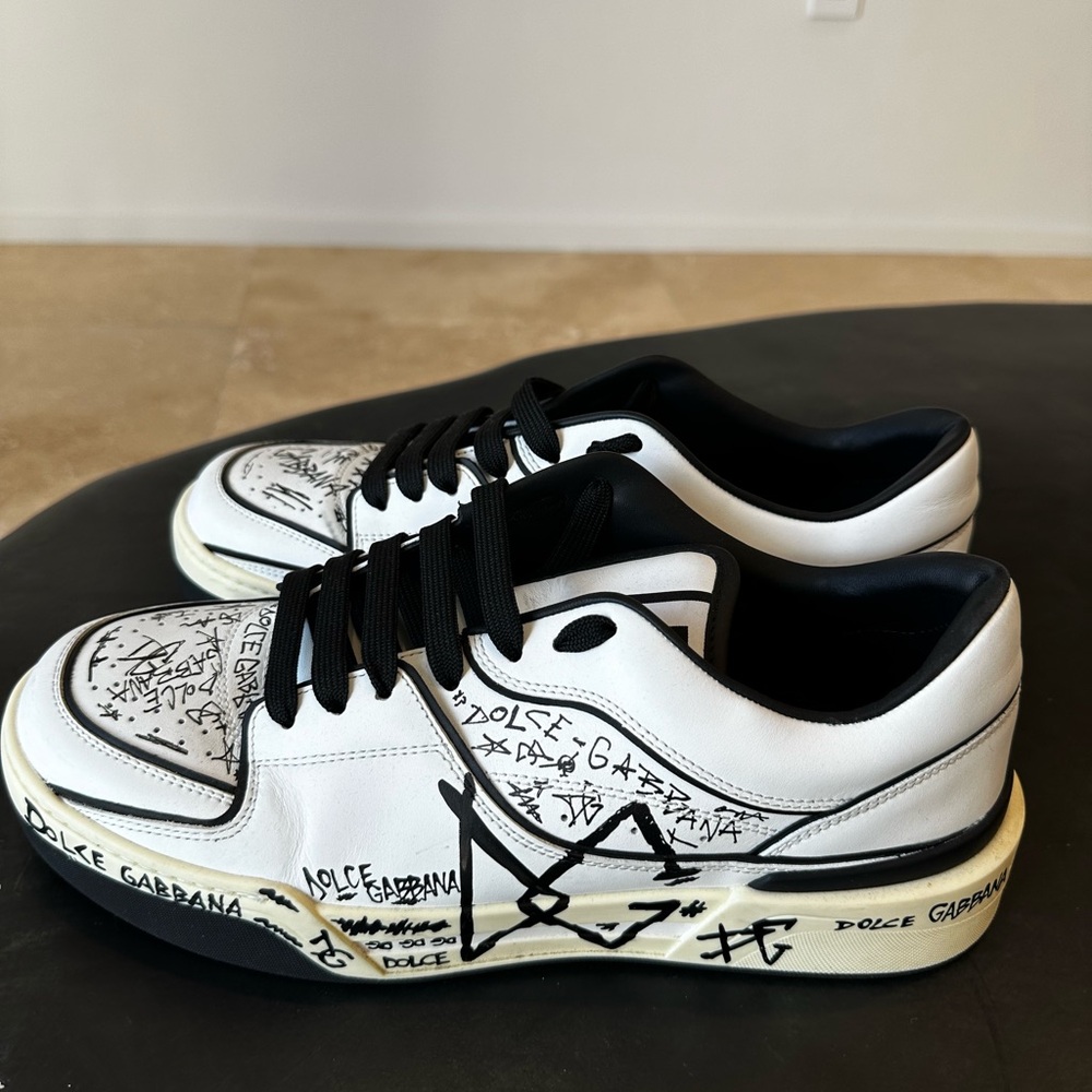 Dolce & Gabbana
Dolce & Gabbana Graffiti-Printed Sneakers